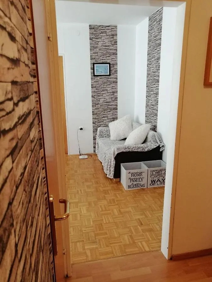 Arena Stozice Rooms Ljubljana 0*,  Slovenia